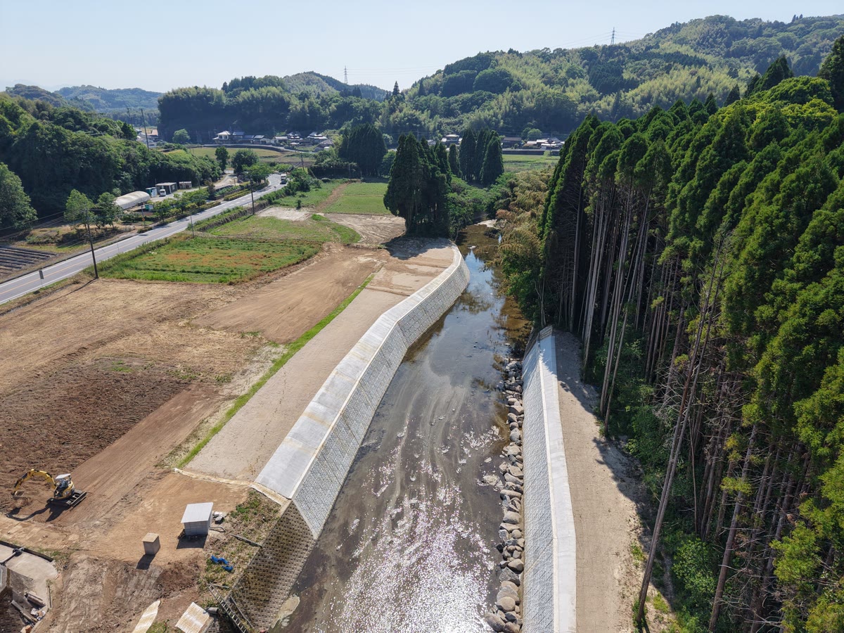 関川単県自然債河川改良（助成その45）工事　完成（別アングル）