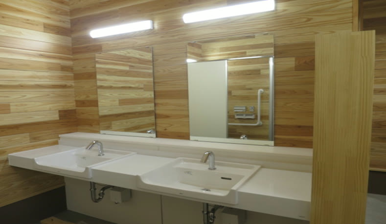 玉名工業高校防災機能トイレ設置工事　内部